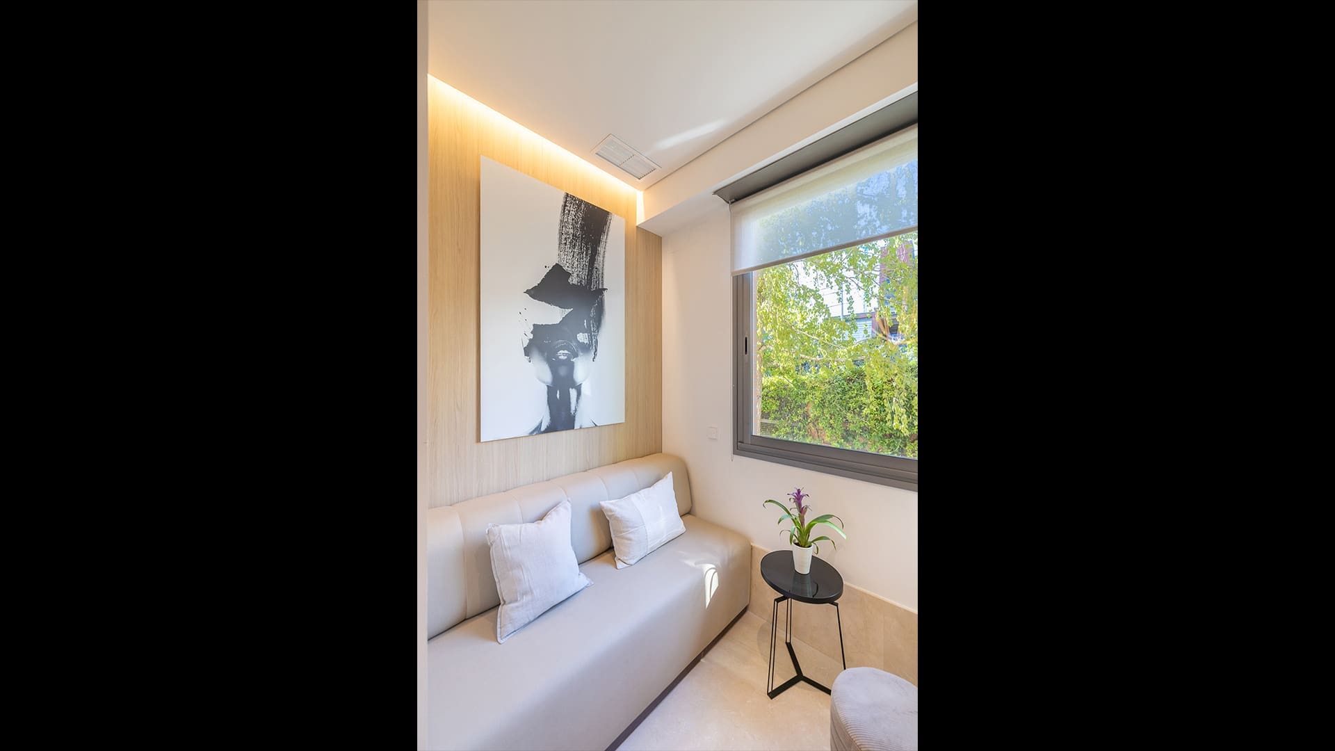 01. waiting area 1