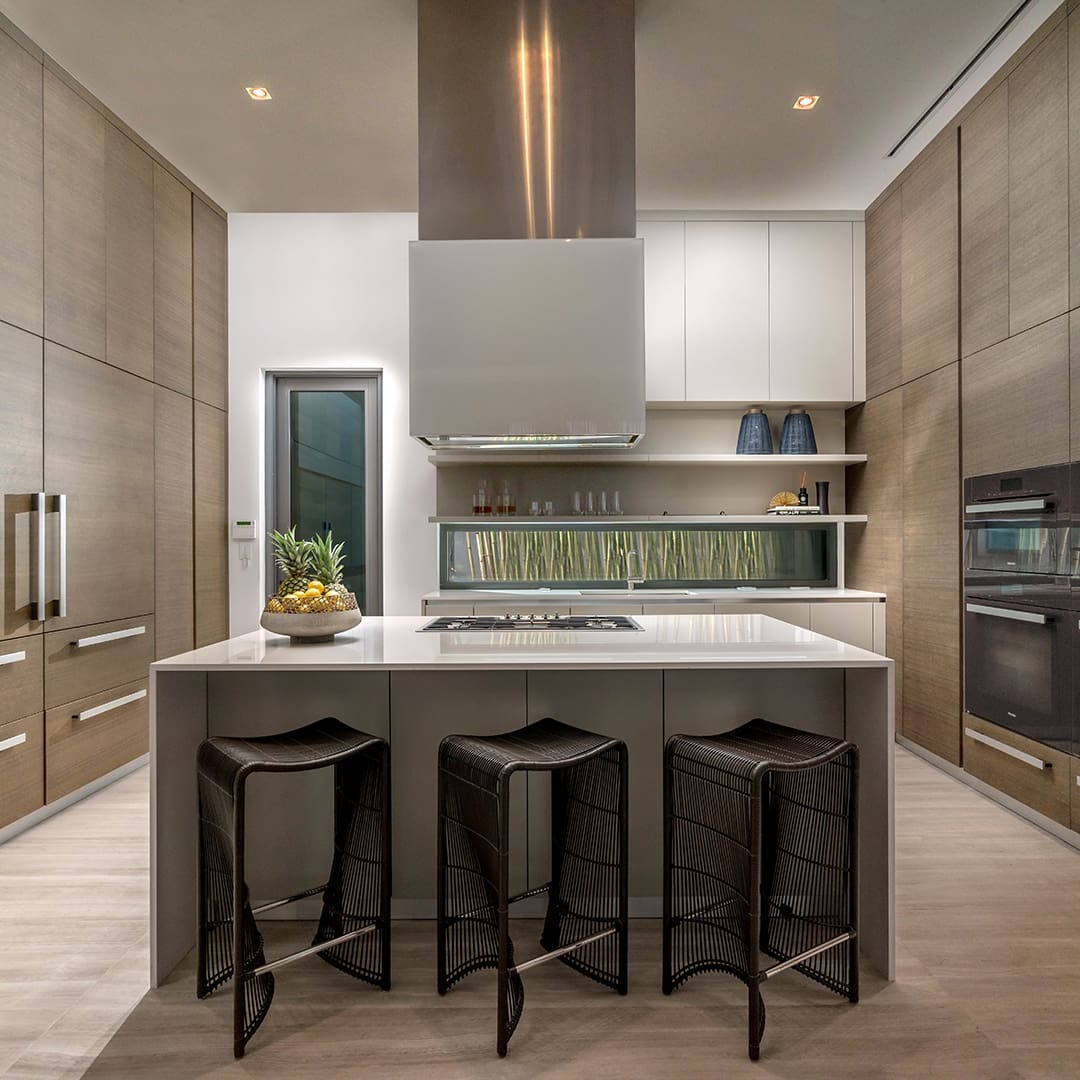 8 Kitchen Area 1.jpg